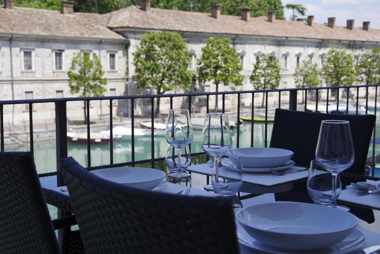 Time To Relax - La Terrazza Sul Lago Peschiera del Garda Luaran gambar